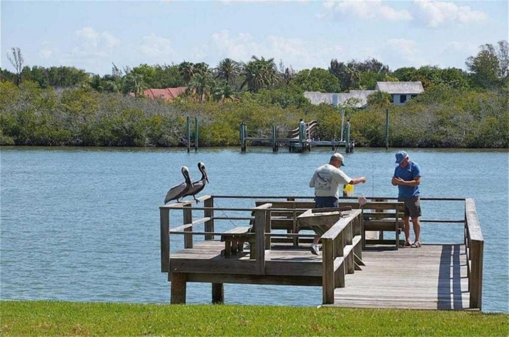 Bayshore Yatch Tennis Condo 2Br 3 Beds, Walking Distance To Beautiful Quite Beach Clearwater Beach Extérieur photo