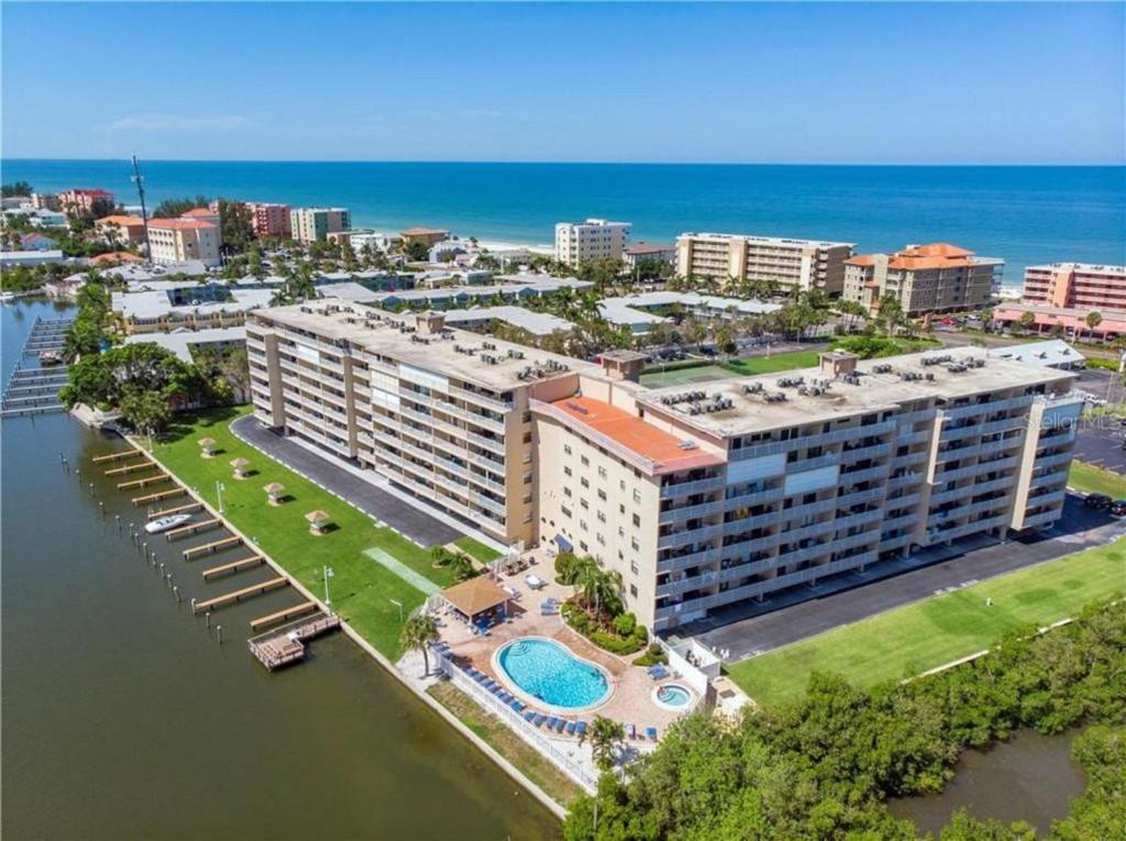 Bayshore Yatch Tennis Condo 2Br 3 Beds, Walking Distance To Beautiful Quite Beach Clearwater Beach Extérieur photo